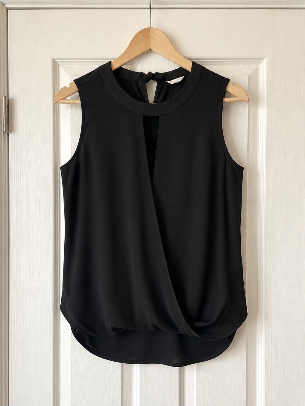 41 Hawthorn Clearwater Surplice Blouse L Black Sleeveless Wrap Front Lined